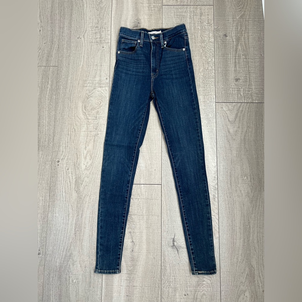 Levi's Dark Blue Women's Skinny Jeans Size 27